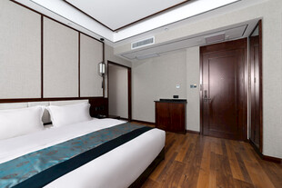 现代简约风格卧室空间