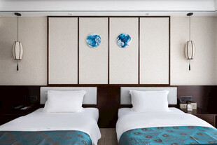 现代简约风格双床酒店房间