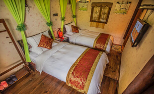 传统风格温馨双床中式客房