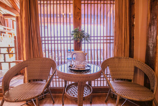 中式茶室雅致桌椅茶具场景