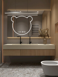 可爱熊形镜浴室洗手台