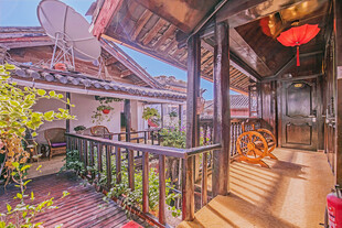 中式庭院木质阳台景致