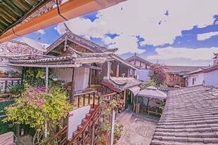 古雅村落小巷景致
