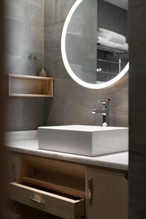 现代简约风浴室洗手台