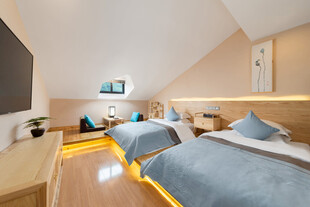 简约温馨双床卧室空间