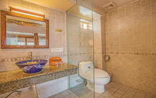 现代简约风卫生间一角