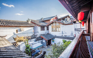 中式古宅庭院俯瞰美景