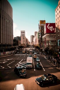 繁华都市街头景象