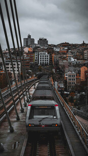 城市高架桥上车流景观