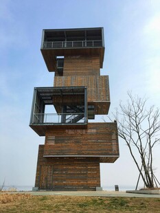 独特多层木质观景塔