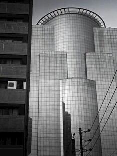 现代风格金属质感建筑外观