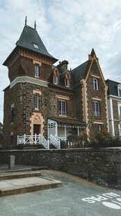 欧式古典风格的多层建筑