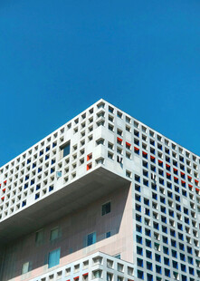 现代几何图案建筑外观