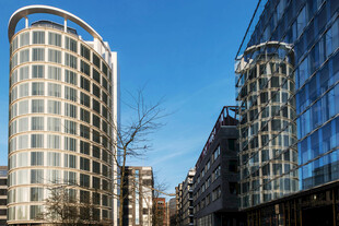 现代都市高楼建筑景观