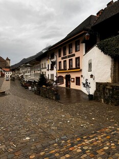  洲小镇鹅卵石街道风景