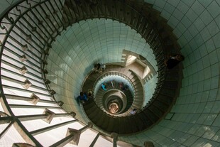 螺旋楼梯的独特视觉景观