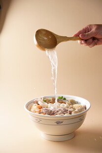 手勺浇汁的美味面食