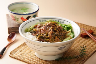 美味肉酱拌面 营养又可口