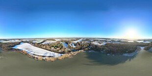 广阔 漠中的冰雪景观