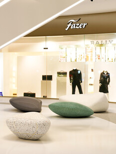 时尚店铺内的特色休闲石凳