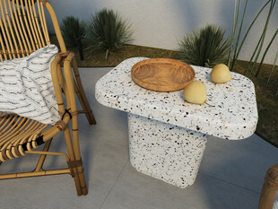 户外休闲小桌与装饰摆件