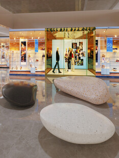 现代艺术展厅内景展示