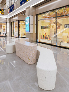 商场内别致的休闲座椅