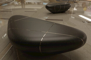 现代风格黑色异形休闲座椅