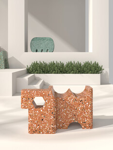 橙色孔洞装饰摆件