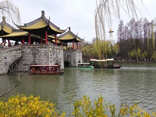 江南水乡古典桥亭美景