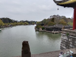 湖畔古景