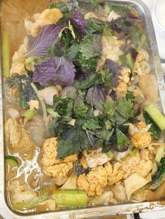 鱼杂煲