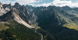 壮丽高山景观