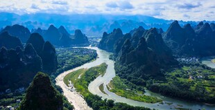 壮美漓江山水风光图