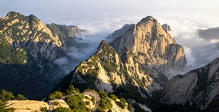 华山壮丽山景