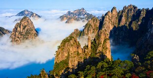 黄山云海奇峰壮丽景观