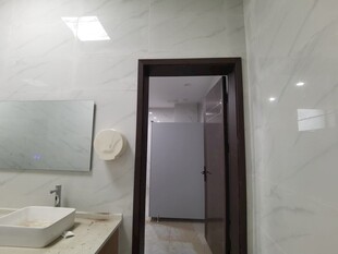现代简约风格浴室一角