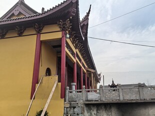 中式古建筑庙宇外观