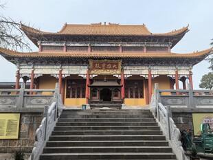 中式古建筑庙宇宏伟景观
