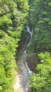 巴东雨仙谷溪谷 