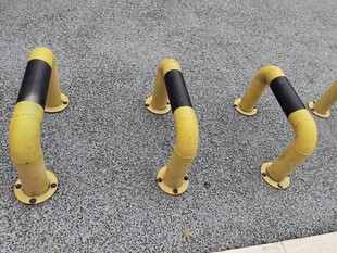 黄色金属把手展示