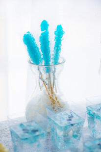 蓝调冰感装饰摆件