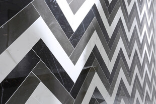 黑白锯齿状几何墙面纹理