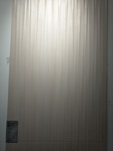 简约米色竖纹窗帘特写