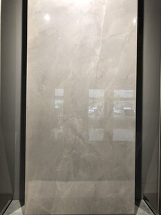 现代简约风格电梯内部空间