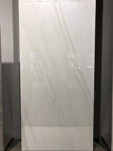 白色大理石纹理瓷砖展示
