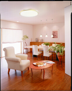 温馨现代风客厅室内场景