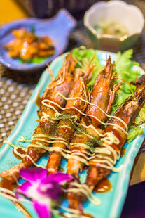 美味烤虾摆盘精致诱人