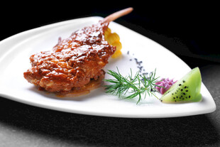 香煎羊排配精致配菜