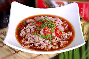 香辣嫩滑水煮牛肉